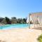 Villa Frande con piscina e campo calcetto tennis