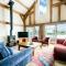 Lakeside property with hot tub Barn Owl HM08