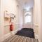 Stylish maisonette in town centre close to beach