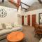 Howards Hideaway
