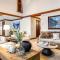 Lion Square Lodge South 750A