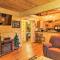 Just Fur Relaxin Sevierville Cabin with Hot Tub! - 赛维尔维尔