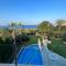 Amorosa Beach Villa 14