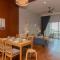 Straits Quay Waterside Suite Penang - 丹绒道光