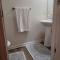 Elegant 4 bedroom house with community pool & deck