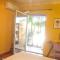 Very cozy, comfortable lanthana villa on 2 floors, independent