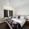 Studio 427/247 gouger st ex hotel room in city - Adelaide