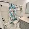 Sleeps 22, 7 bedrooms, 2min walk To The Beach, Private Heated Pool and Hot Tub, Zula Del Mar South Padre Island Texas