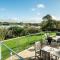 Lakeside family friendly property CW99