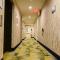 Super 8 by Wyndham Bronx Near Botanical Garden - 布朗克斯