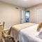 Stylish Vacation Rental - Walk to ISU!