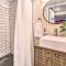 Stylish Vacation Rental - Walk to ISU!