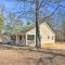 Dog-Friendly Senatobia Cottage with Fishing Pond! - Senatobia