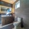 Newly Renovated 8 Bedroom Ocean Front Villa with Pool