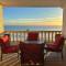 Beautiful Coastal Getaway Beautiful Coastal Getaway