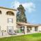Awesome Home In La Gaude With Kitchen