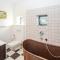 Nice Home In Samsø With House Sea View - Ballen