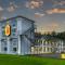 Super 8 by Wyndham Moss Point