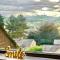 Hilltop House is a welcoming 2 bedroom property