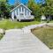 SouthLake Cottage on The Lake. - Washago