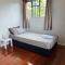 Spacious 4-bdrm fully self-contained WIFI, Parking - Suva