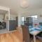 Beach House on Hetherington - Whangamata Home