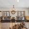 Secluded Stay in a Wonderful Creekside Getaway - كاستر