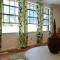 Experience Nirvana with artwork collections from around the globe Located in Lakewood neighborhood in SE Boise next to a park, Minutes from Bown Crossing and the Boise River, 10 minutes to downtown, 4 beds, sleeps 8, pets welcome in large fenced in yard - Бойсе