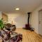 Sunset Home perfect for extended stays with fully fenced in yard, designated office, two living rooms, located across from Boise Foothills and close to Bogus Basin in Boise's North End - Бойсе