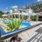 Family friendly house with a swimming pool Makarska - 19796 - Makarska