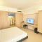 The Tides Hotel Boracay - Boracay