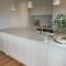 Fern Ocean Views Middle of Town WiFi and Pet Friendly - لورن