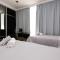 Sky & Sun Luxury Rooms with private parking in the garage - Zadar