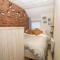 1 Dinas cottages