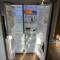 Luxury 2 bed Apartment Great location