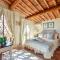 VILLA IL TINAIO Romantic Secluded Farmhouse with Private Pool