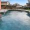 Joli duplex avec piscine