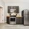 HostWise Stays - The Edmond - Bloomfield Apartment in a great location! - Pittsburgh