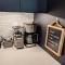 HostWise Stays - The River West - Hot Tub, Parking, Fire Pit, and more - سيلفرثورن