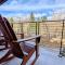 HostWise Stays - The River West - Hot Tub, Parking, Fire Pit, and more - سيلفرثورن