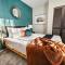 HostWise Stays - Grandview Balcony with Stunning Skyline Views