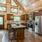 BRAND NEW! "The Roosevelt" Couples Cabin adjacent to National Forest - بروكن بو
