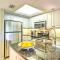 Comfortable Siesta Key Condo w/ Pool Access!