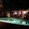 LA MARINE Piscine chauffée villa avec piscine 5 mn à pied de la mer