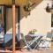 Boutique Art Retreat