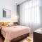 base-Beijing Sanlitun Serviced Apartment-Close to Forbidden City, Tian'anmen Square &Bike rental &Subway Line 2&3&17 &Free coffee &Washing machine, Kitchen &English speaking &High speed free WiFi &Robot - Beijing