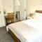 Spacious En-suite Private Double Bedroom