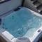 Snug House, sleeps 12 with hot tub on Retallack Resort