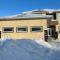 Cozy Modern and Lavish 2 Bedroom Basement Suite - Winnipeg