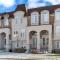 Modern 4 Level home-Game room/Parking/Near Airport